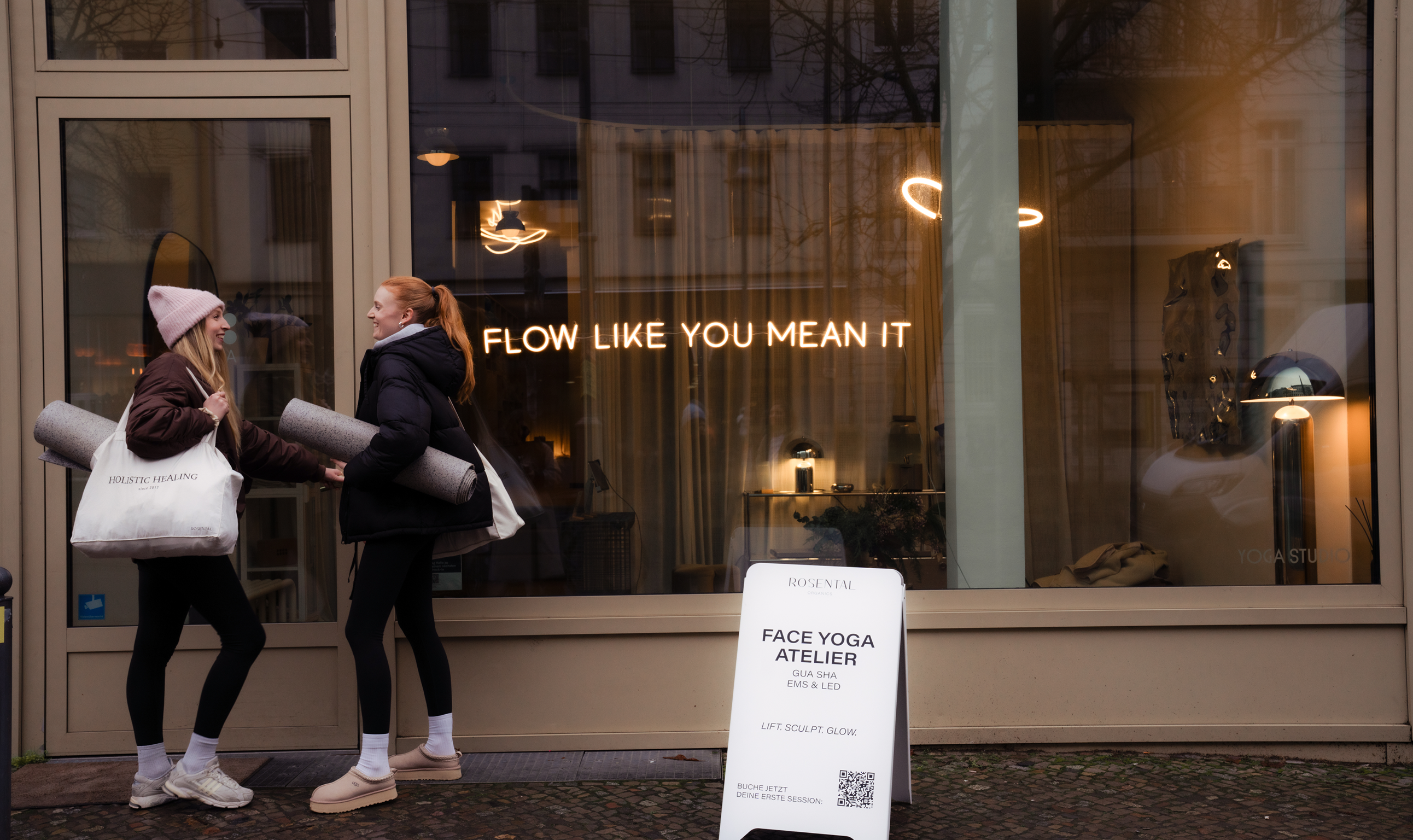 Mehr als Übungen: Unsere Face-Yoga-Kurse & Konzepte bei Rosental