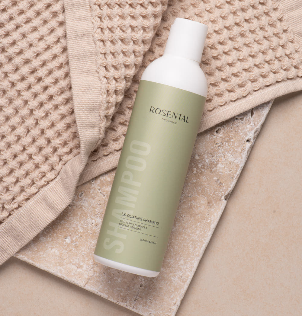 Scalp Exfoliating Shampoo | with papaya extract
